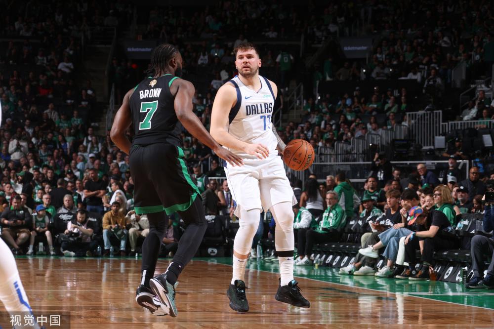 的妻子在赛 的妻子在赛